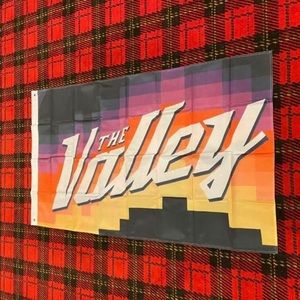 Brand new Phoenix Suns banner flag